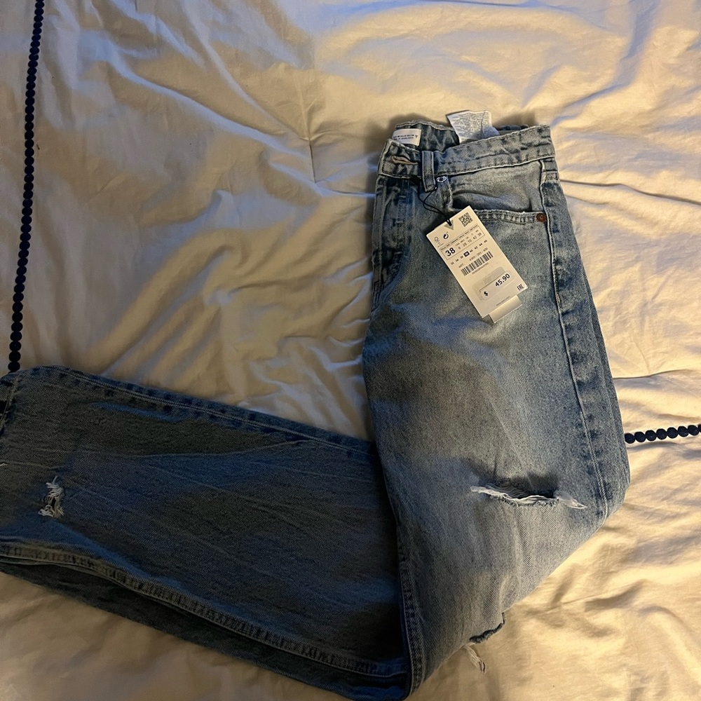 BRAND NEW Zara jeans:)